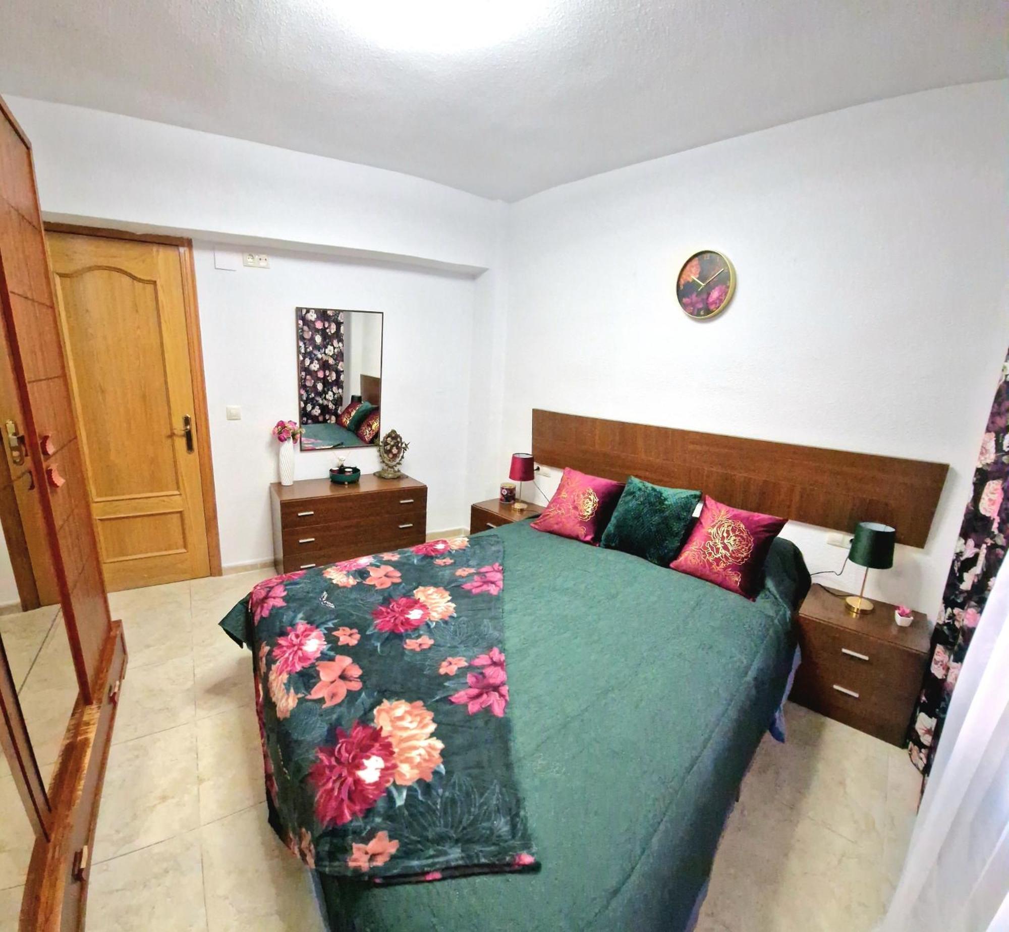 Apartment Svetlana Alicante Exteriör bild
